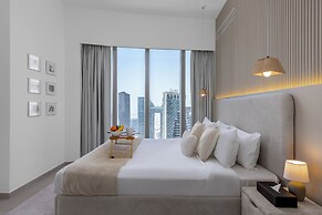 Maison Privee Sky-High Elegance w/ Unrivaled Burj Khalifa Views