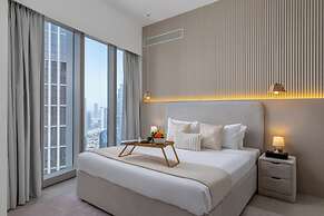 Maison Privee Sky-High Elegance w/ Unrivaled Burj Khalifa Views