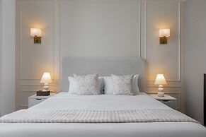 Maison Privee Sky-High Elegance w/ Unrivaled Burj Khalifa Views