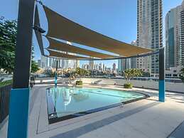 Maison Privee Sky-High Elegance w/ Unrivaled Burj Khalifa Views