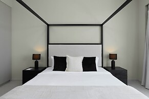 Maison Privee Sky-High Elegance w/ Unrivaled Burj Khalifa Views