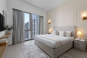 Maison Privee Sky-High Elegance w/ Unrivaled Burj Khalifa Views