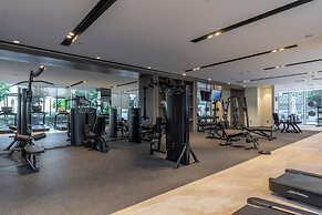 Maison Privee Sky-High Elegance w/ Unrivaled Burj Khalifa Views