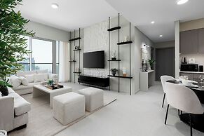 Maison Privee Sky-High Elegance w/ Unrivaled Burj Khalifa Views