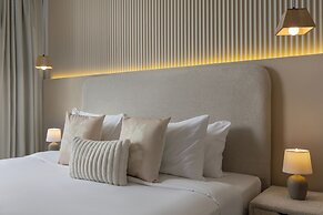 Maison Privee Sky-High Elegance w/ Unrivaled Burj Khalifa Views