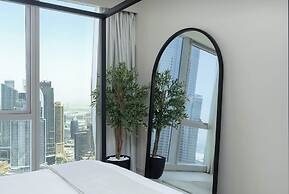 Maison Privee Sky-High Elegance w/ Unrivaled Burj Khalifa Views