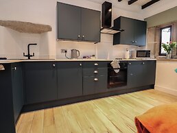 Pear Tree Cottage at Hey Farm