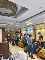 Saparis Station Hostel & Travel