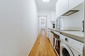 Larnaca Beach Bliss Apartment