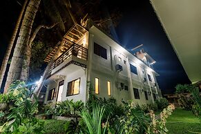 LOBOC RIVERSIDE INN and RESTAURANT