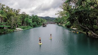 LOBOC RIVERSIDE INN and RESTAURANT