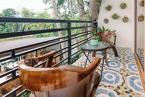 LOBOC RIVERSIDE INN and RESTAURANT