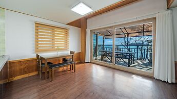 Yeongheungdo Rainbow Ocean View Pension