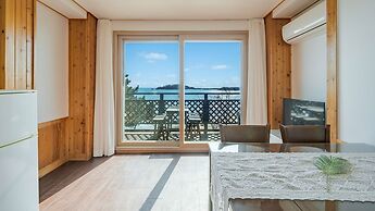 Yeongheungdo Rainbow Ocean View Pension