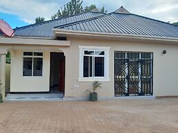 Stan Lodge Babati