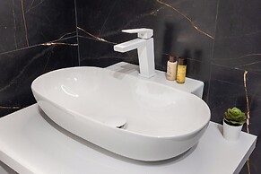 Excelsior Station Suite