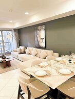 2BR Luxury Apartment Sea View
