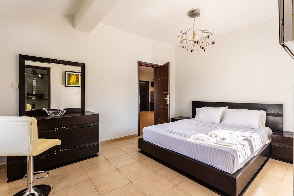 Filiatra Prive Escape - Seaview Nature Serenity