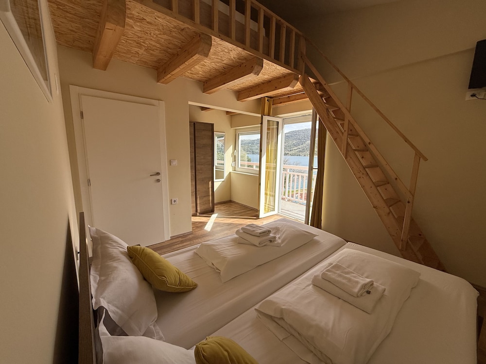 Max Gastro Beach House
