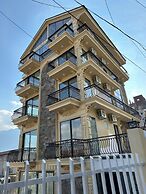 Comay Sapa House