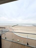 Apartment in Wenduine With Stunning Sea Views