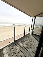 Apartment in Wenduine With Stunning Sea Views