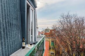 Bright Loft at Lisbon Downtown