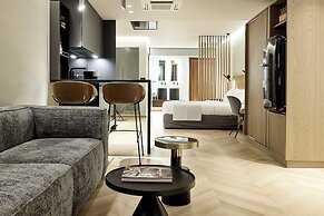Cama Luxury Suites Kavouri