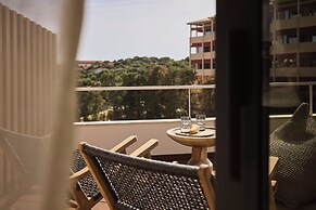 Cama Luxury Suites Kavouri