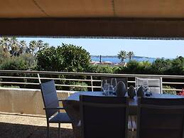 Apartment in Golfe Juan With Sea View