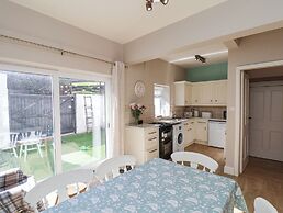 43 Springvale