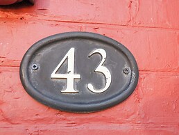 43 Springvale