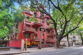 Premium Stays Near Fergusson College