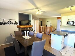 Riverside Way by Fernie Lodging Company