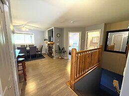 Riverside Way by Fernie Lodging Company
