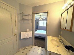 Riverside Way by Fernie Lodging Company