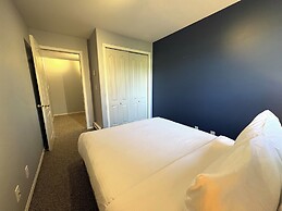 Riverside Way by Fernie Lodging Company