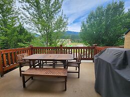 Riverside Way by Fernie Lodging Company