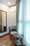Golden Crown Hotel