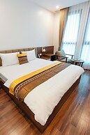 Golden Crown Hotel