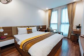 Golden Crown Hotel