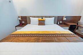 Golden Crown Hotel