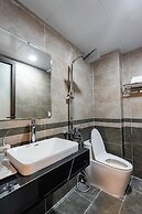 Golden Crown Hotel