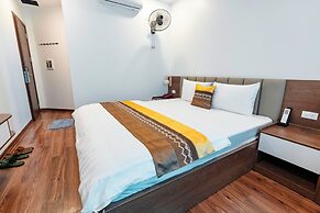 Golden Crown Hotel