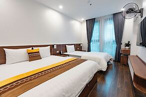 Golden Crown Hotel