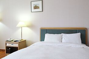 Legend Hotel
