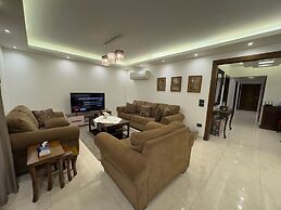CK 1108 Spacious 2BR Apt 2BA Near Airport