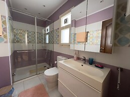 CK 1108 Spacious 2BR Apt 2BA Near Airport
