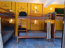 The Hosteller Mussoorie By The Streamside, Kempty