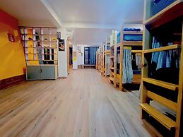 The Hosteller Mussoorie By The Streamside, Kempty